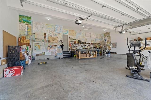 6141 N Chelsea Avenue, Kansas City, MO 64119