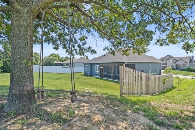 6141 N Chelsea Avenue, Kansas City, MO 64119