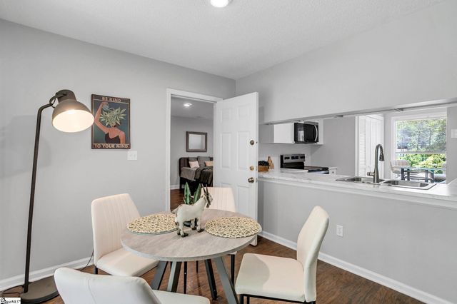 38 Shore Drive, Greenville, SC 29611