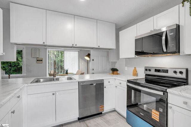 38 Shore Drive, Greenville, SC 29611