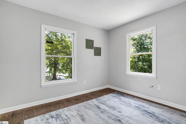 38 Shore Drive, Greenville, SC 29611