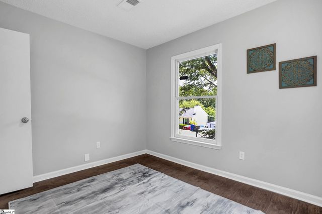 38 Shore Drive, Greenville, SC 29611