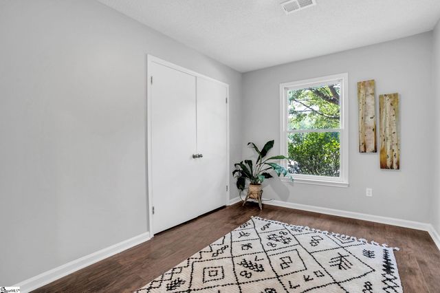 38 Shore Drive, Greenville, SC 29611