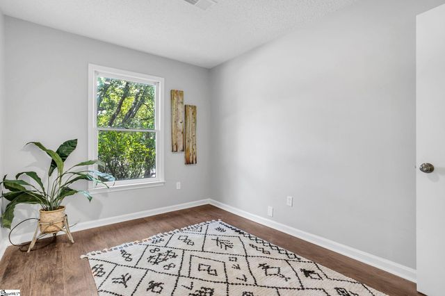 38 Shore Drive, Greenville, SC 29611