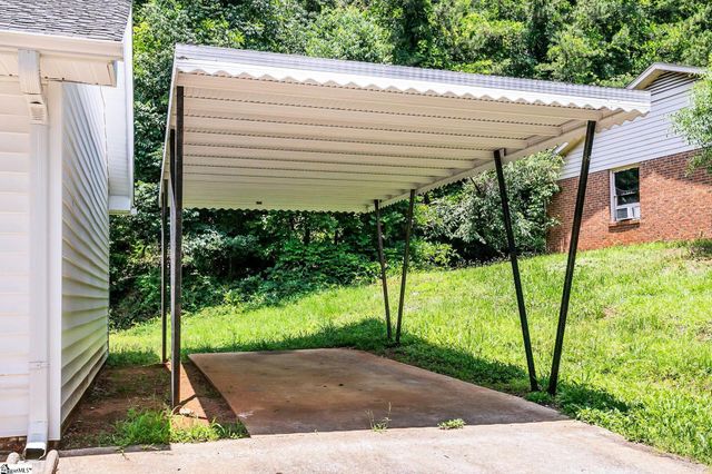 38 Shore Drive, Greenville, SC 29611