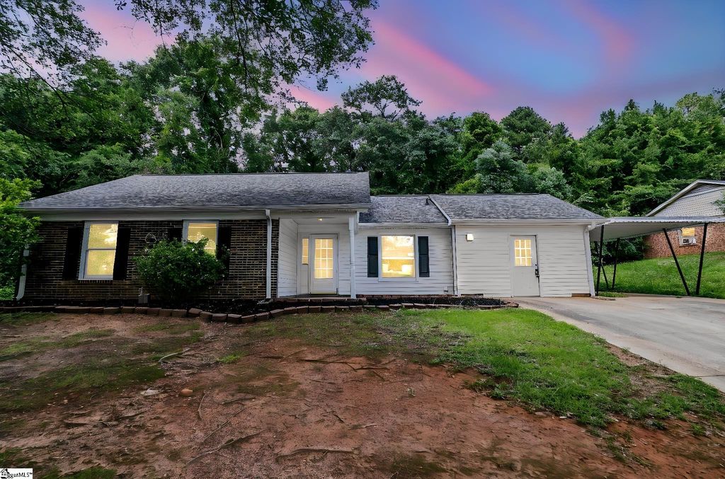 38 Shore Drive, Greenville, SC 29611