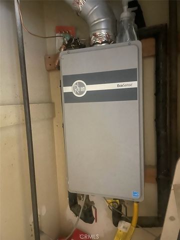 21815 Goshute Avenue, Apple Valley, CA 92307