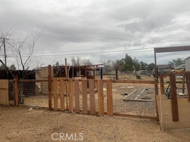 21815 Goshute Avenue, Apple Valley, CA 92307