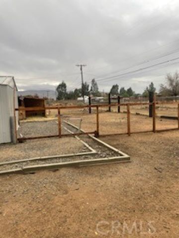 21815 Goshute Avenue, Apple Valley, CA 92307