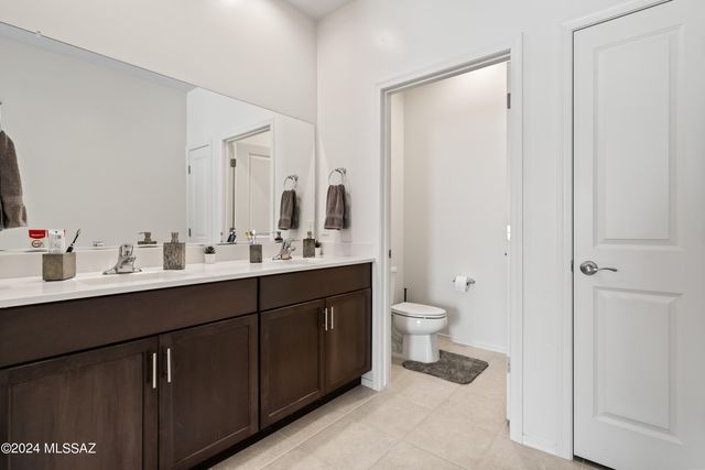 6997 W Hedge Rose Drive, Tucson, AZ 85757