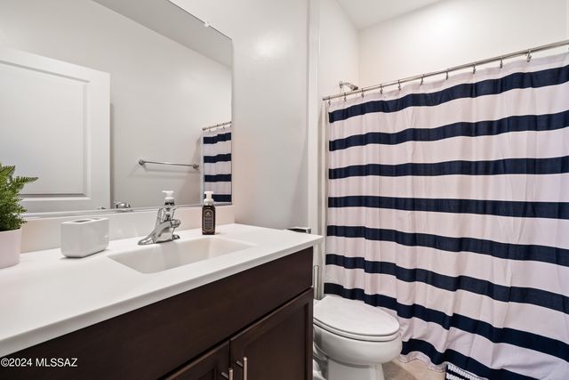 6997 W Hedge Rose Drive, Tucson, AZ 85757