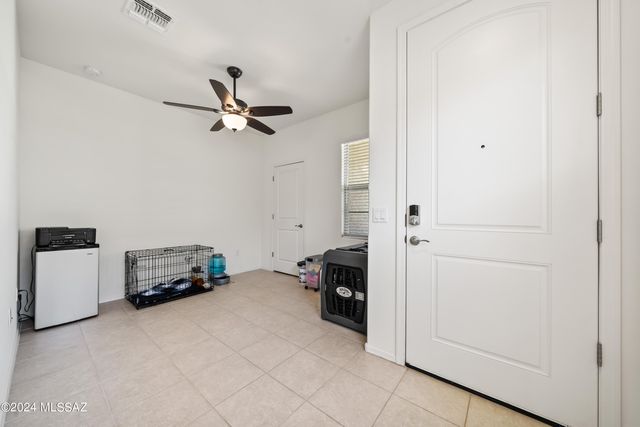 6997 W Hedge Rose Drive, Tucson, AZ 85757