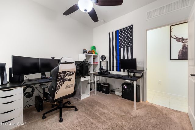 6997 W Hedge Rose Drive, Tucson, AZ 85757