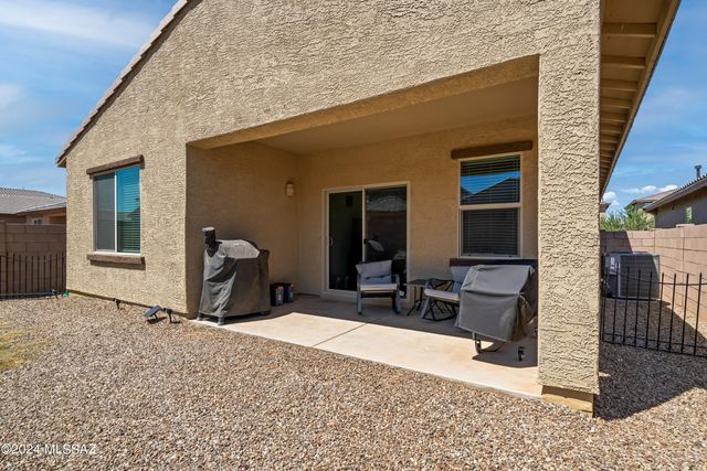 6997 W Hedge Rose Drive, Tucson, AZ 85757