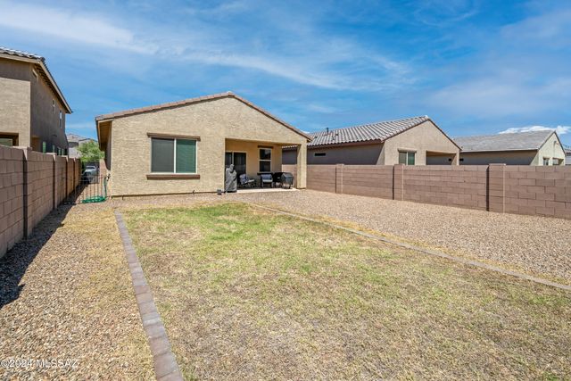 6997 W Hedge Rose Drive, Tucson, AZ 85757