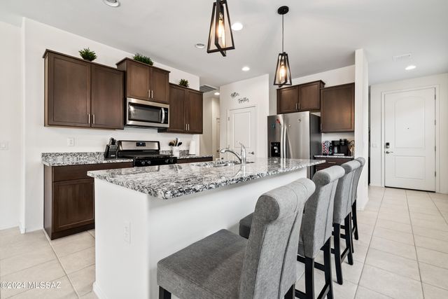 6997 W Hedge Rose Drive, Tucson, AZ 85757