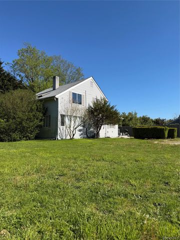 248 County Rd 39, Southampton, NY 11968