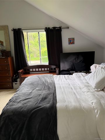 248 County Rd 39, Southampton, NY 11968