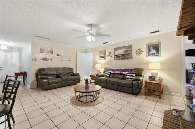 137 WOOD HALL DRIVE, Mulberry, FL 33860