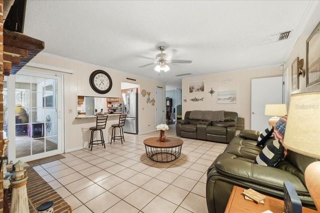 137 WOOD HALL DRIVE, Mulberry, FL 33860