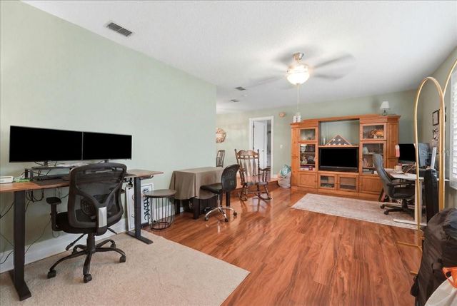 137 WOOD HALL DRIVE, Mulberry, FL 33860