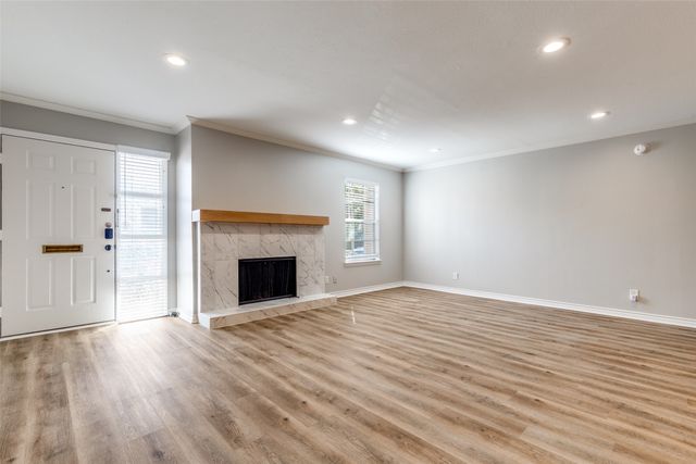 15909 Archwood Lane 1026, Dallas, TX 75248