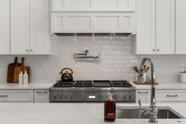 165 Baxter Neck Road, Marstons Mills, MA 02648