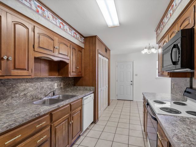 4804 South Drive, Fort Worth, TX 76132