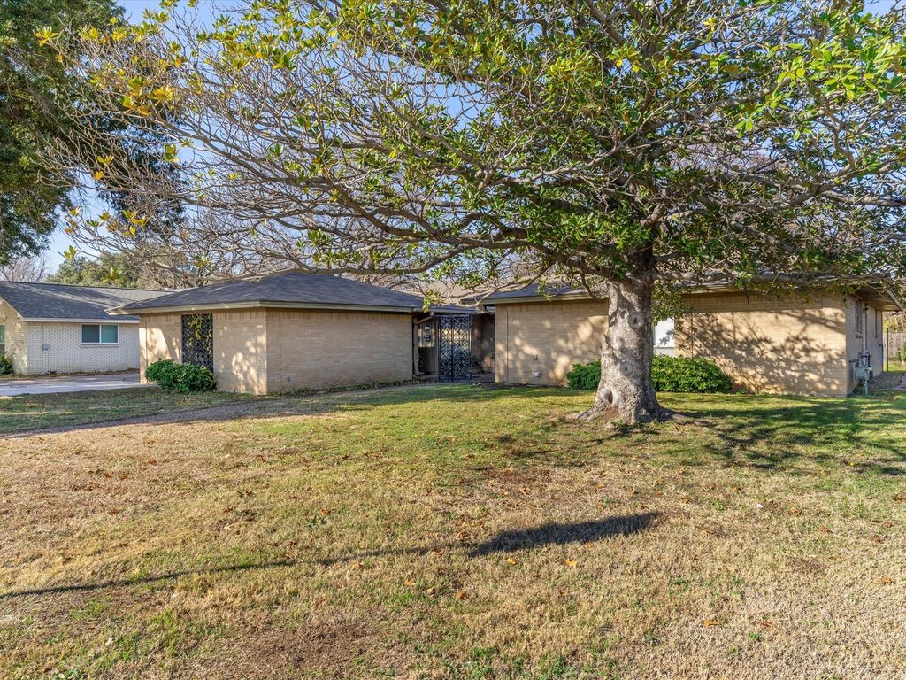 4804 South Drive, Fort Worth, TX 76132