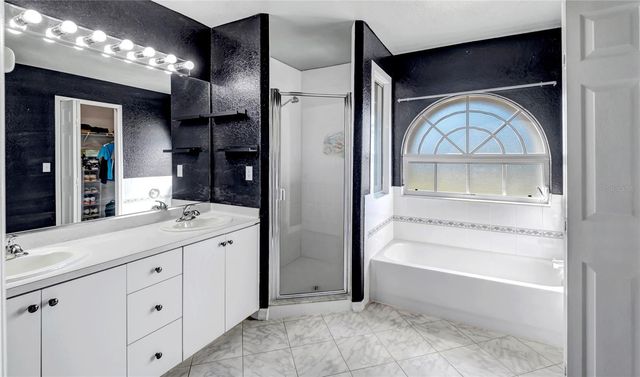 1131 SE 13TH TERRACE, Cape Coral, FL 33990