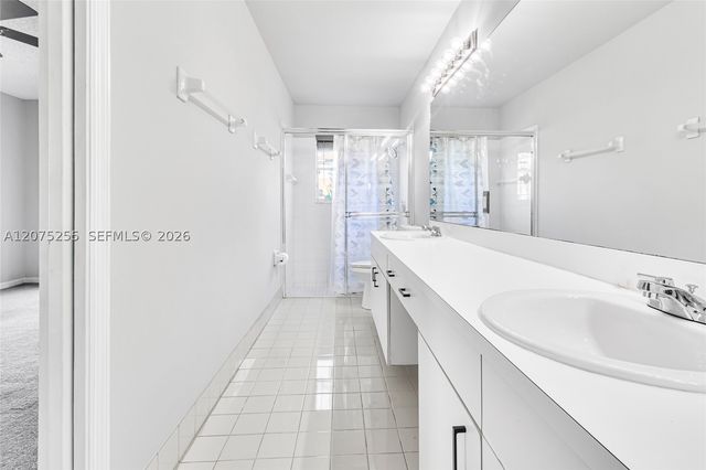 3884 NW 63rd Ter, Coral Springs, FL 33067