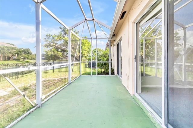 3884 NW 63rd Ter, Coral Springs, FL 33067