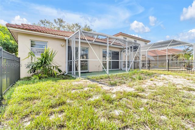 3884 NW 63rd Ter, Coral Springs, FL 33067