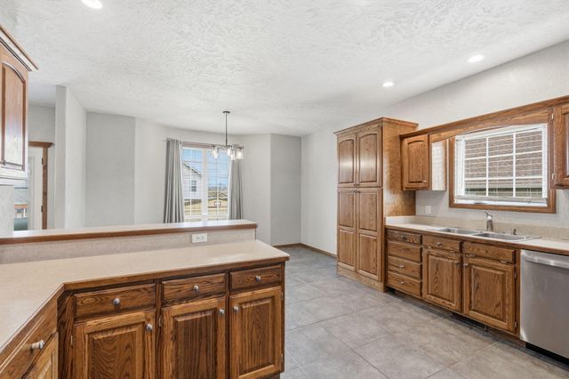 3272 N Ohara Avenue, Springfield, MO 65803