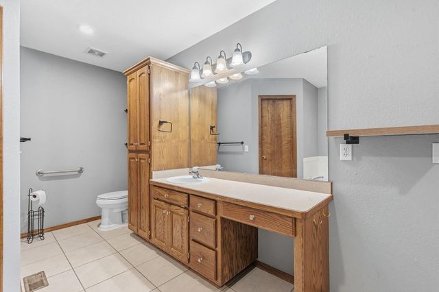 3272 N Ohara Avenue, Springfield, MO 65803