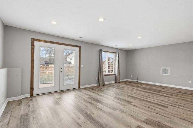 3272 N Ohara Avenue, Springfield, MO 65803