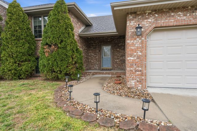 3272 N Ohara Avenue, Springfield, MO 65803