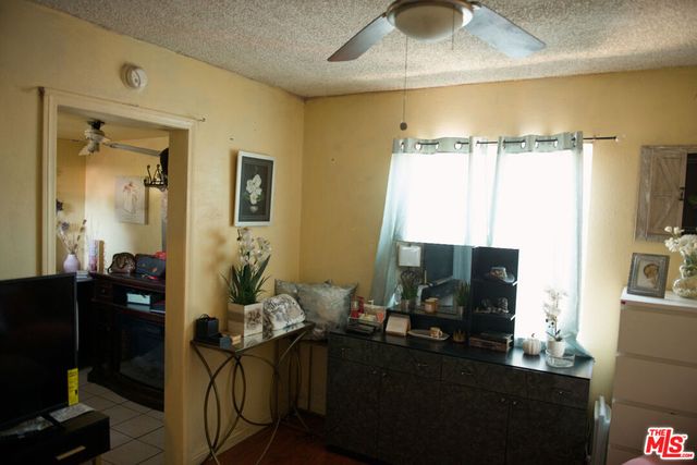 8804 Ilex Avenue, Los Angeles, CA 91352