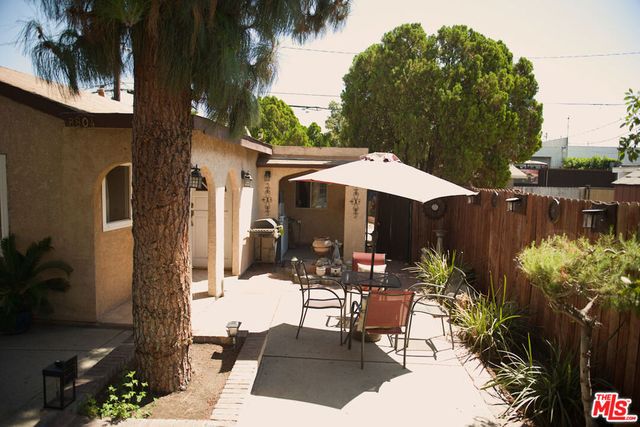 8804 Ilex Avenue, Los Angeles, CA 91352