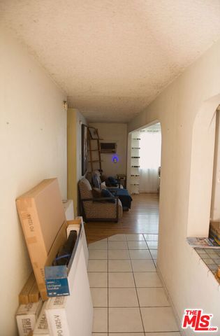 8804 Ilex Avenue, Los Angeles, CA 91352