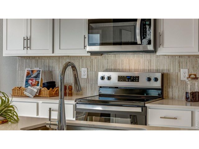 824 Trumpet Ln, Windsor, CO 80550