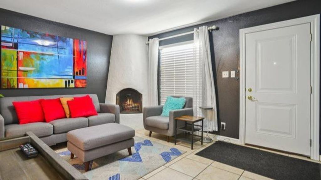 8046 E Oak Street, Scottsdale, AZ 85257