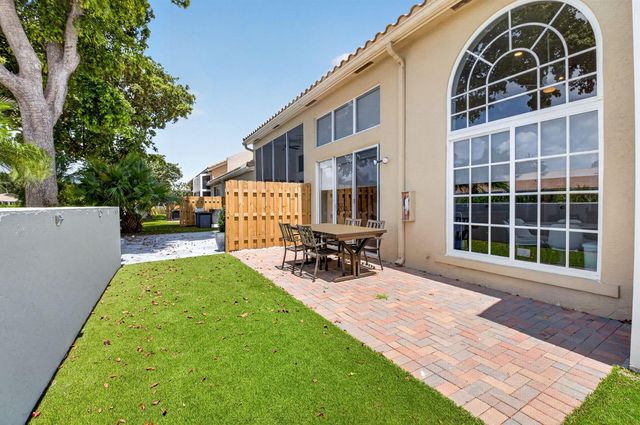 17234 Boca Boulevard 104, Boca Raton, FL 33487