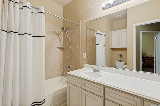 10539 Alcantara, Helotes, TX 78023