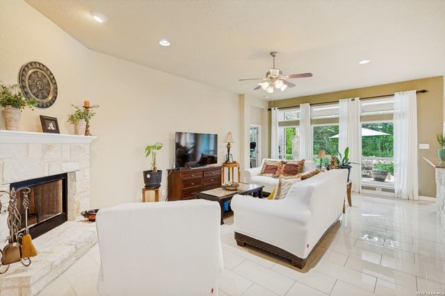10539 Alcantara, Helotes, TX 78023