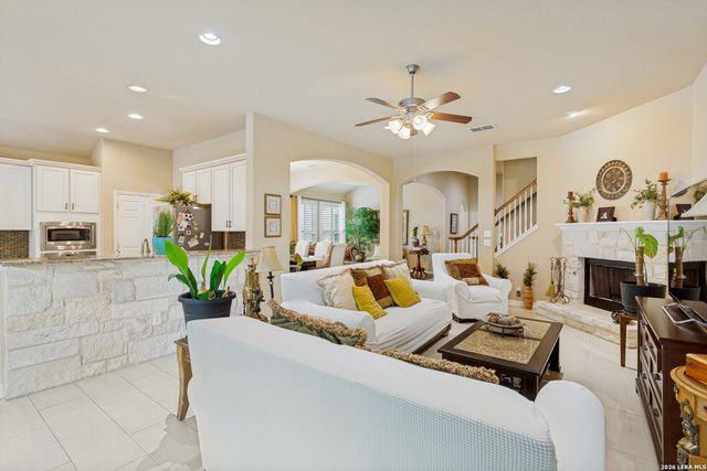10539 Alcantara, Helotes, TX 78023