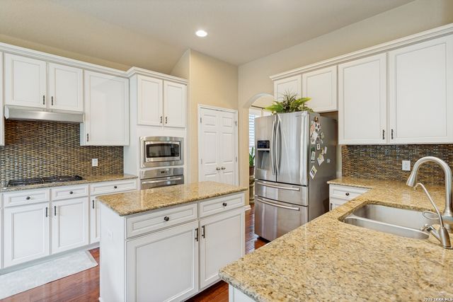 10539 Alcantara, Helotes, TX 78023