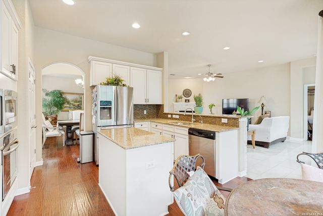 10539 Alcantara, Helotes, TX 78023