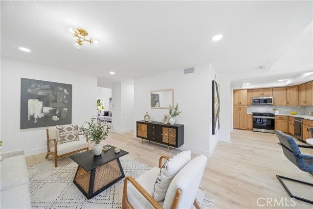 26542 Azuer, Mission Viejo, CA 92691