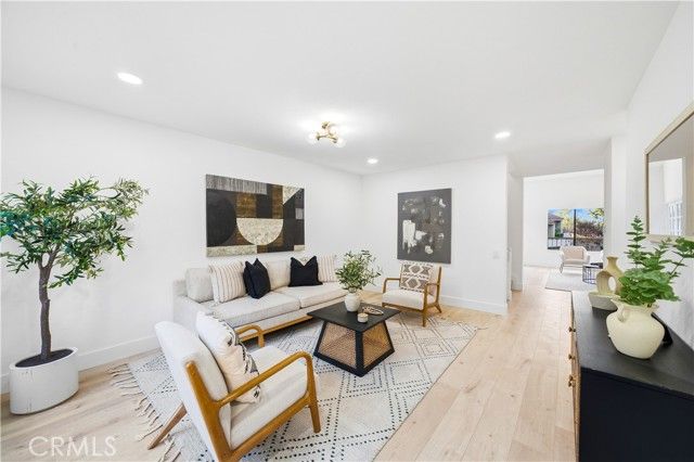 26542 Azuer, Mission Viejo, CA 92691